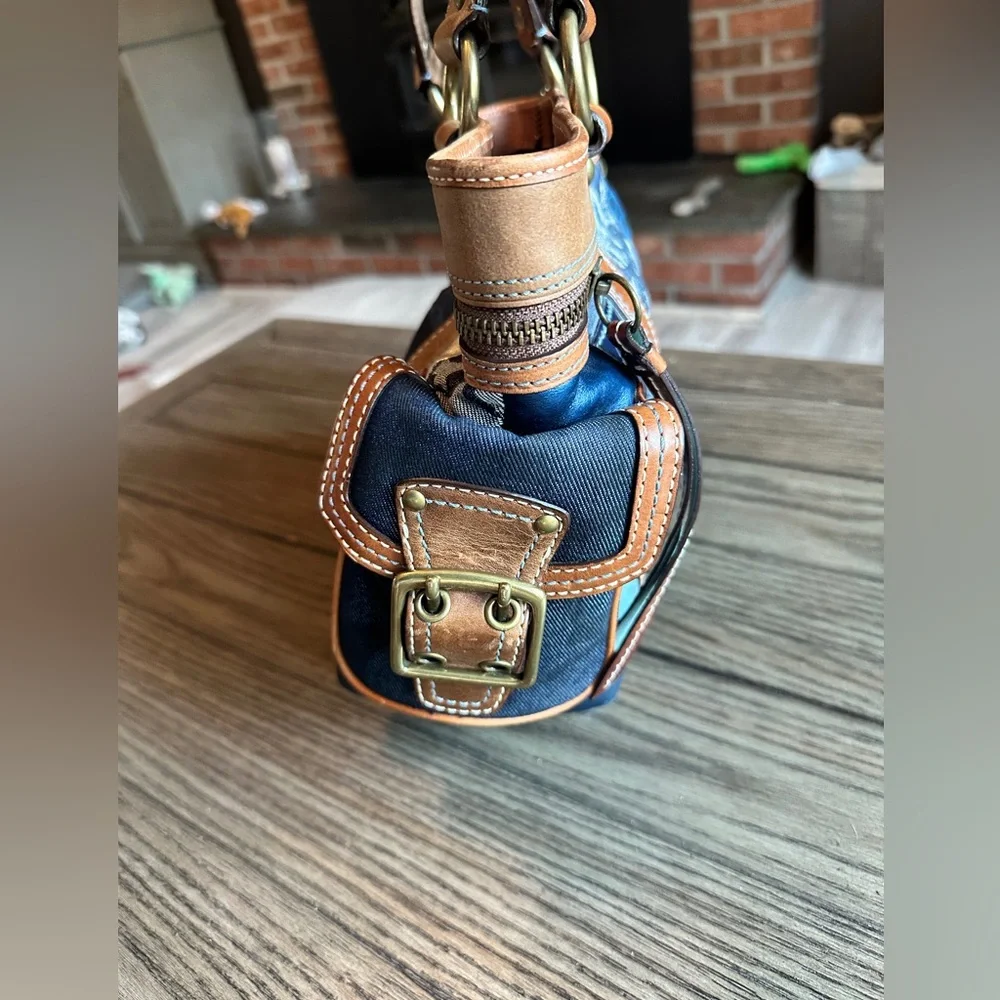 Vintage coach bag patchwork blues with leather straps and buckles - Picture 5 of 12